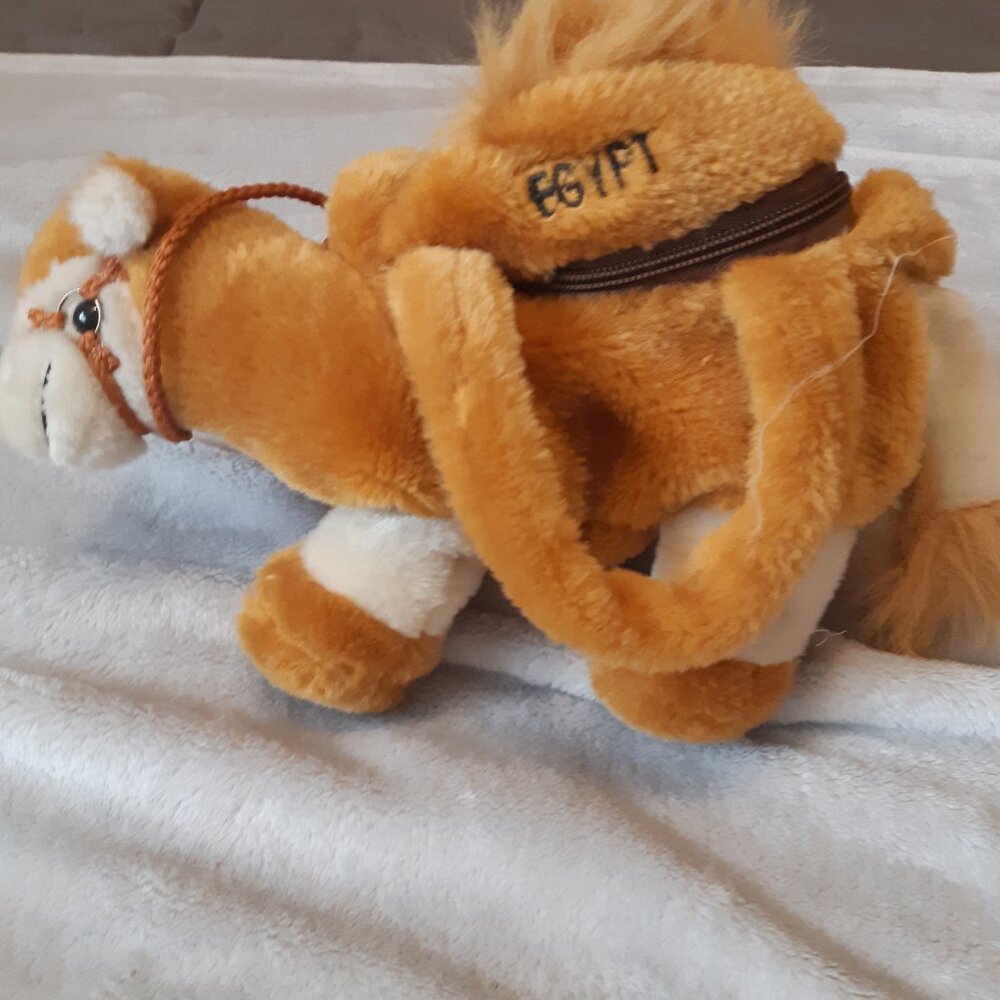 Camel purse with small zippered slot